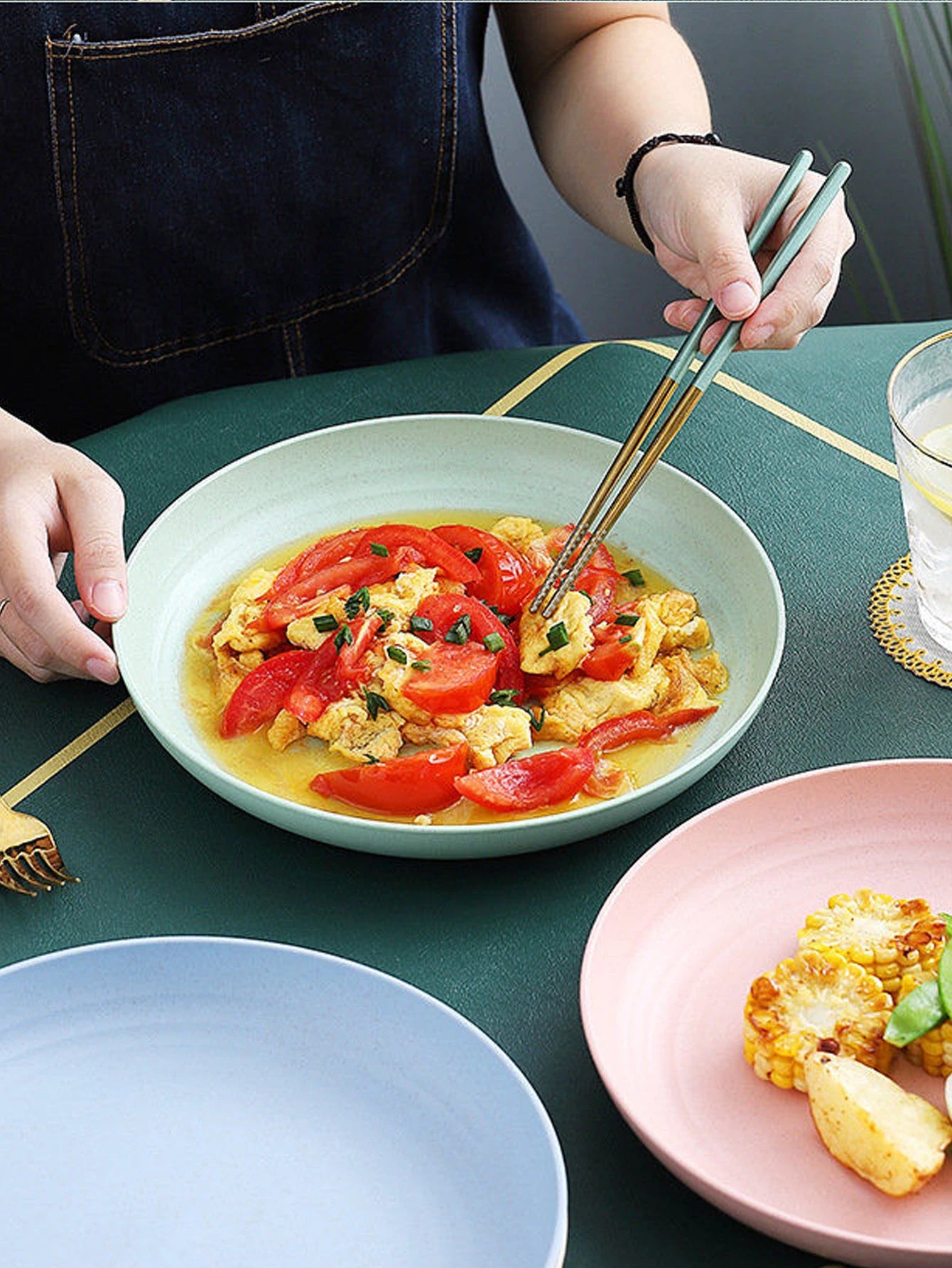 Lightweight Wheat Straw Plates